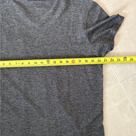 Guess Short Sleeve V-Neck Pocket tee with P.U leather trim detail - Picture 3 of 4